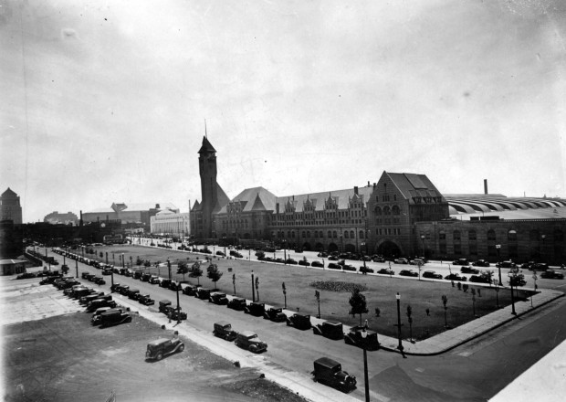 Look Back: Aloe Plaza, 1939